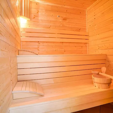Apartment Cakyho Kuria - Pre 4 Osoby S Krbom A Saunami *