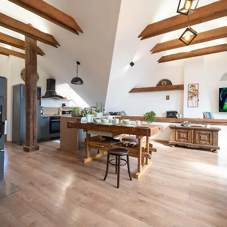 Cakyho Kuria - Pre 4 Osoby S Krbom A Saunami Apartament Smižany