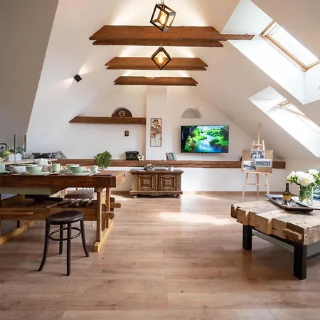 Cakyho Kuria - Pre 4 Osoby S Krbom A Saunami * Smižany