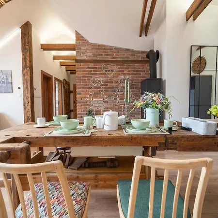 Cakyho Kuria - Pre 4 Osoby S Krbom A Saunami Apartmán Smižany