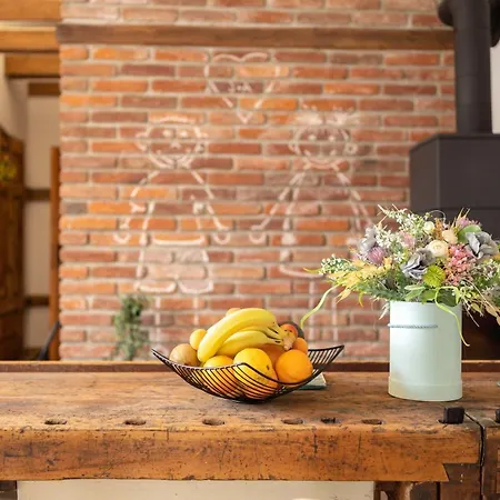 Cakyho Kuria - Pre 4 Osoby S Krbom A Saunami شقة *