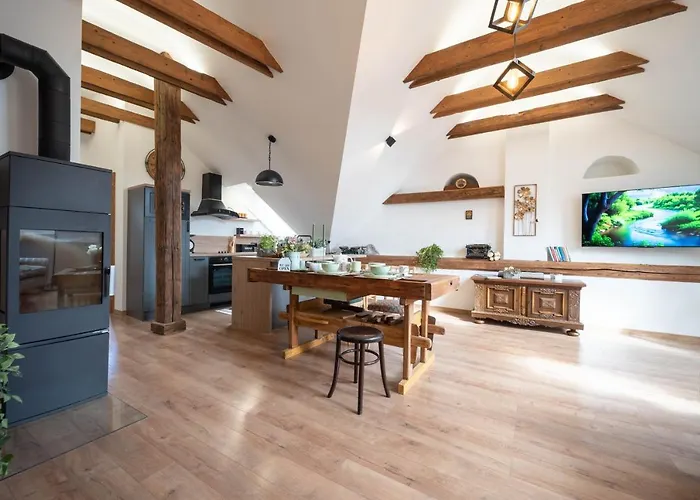 Cakyho Kuria - Pre 4 Osoby S Krbom A Saunami דירה Smižany