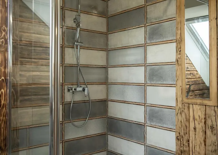 Cakyho Kuria - Pre 4 Osoby S Krbom A Saunami דירה