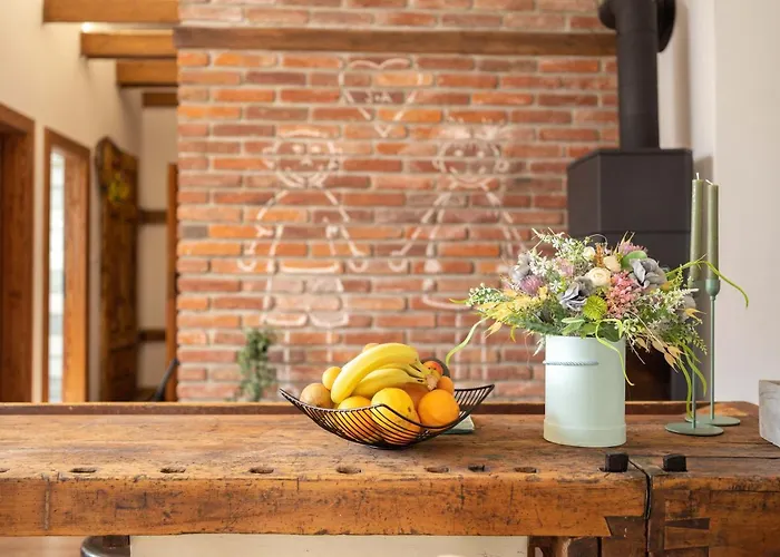 Cakyho Kuria - Pre 4 Osoby S Krbom A Saunami דירה *