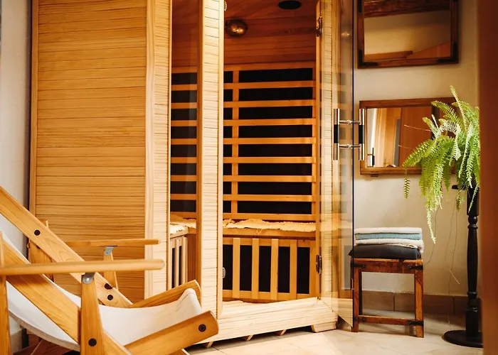 Cakyho Kuria - Pre 4 Osoby S Krbom A Saunami דירה *