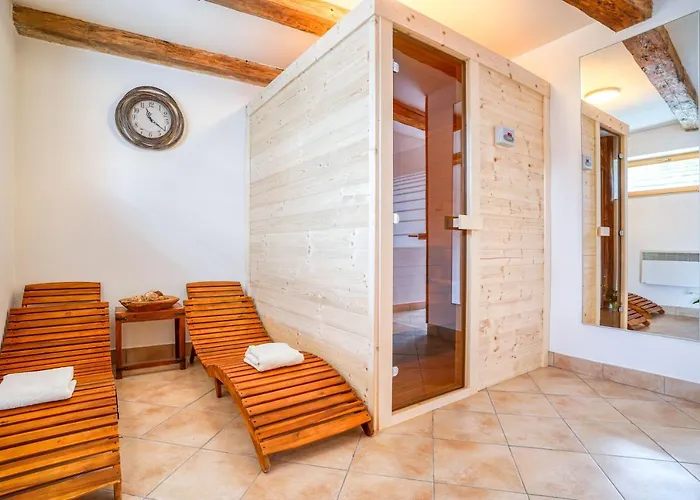 Cakyho Kuria - Pre 4 Osoby S Krbom A Saunami Smižany