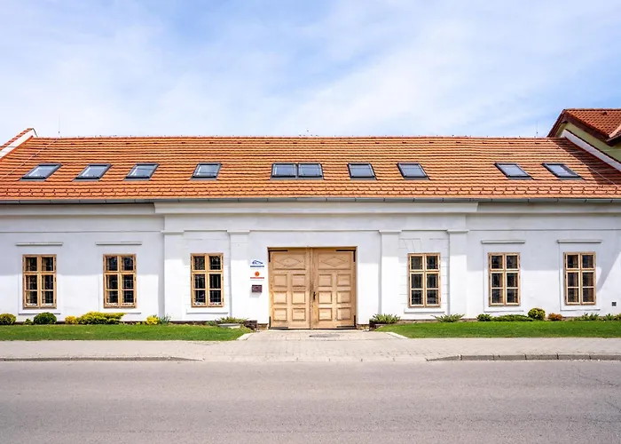 Cakyho Kuria - Pre 4 Osoby S Krbom A Saunami